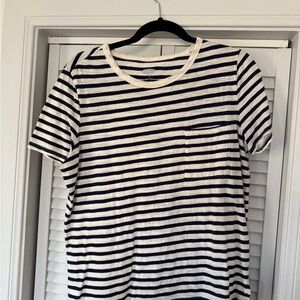 Old Navy Black and White Striped Short Sleeve Tee